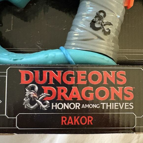 Nerf Dungeons & Dragons Honor Among Theives Rakor 2 Barrel Blasting Dart Gun - Picture 2 of 12